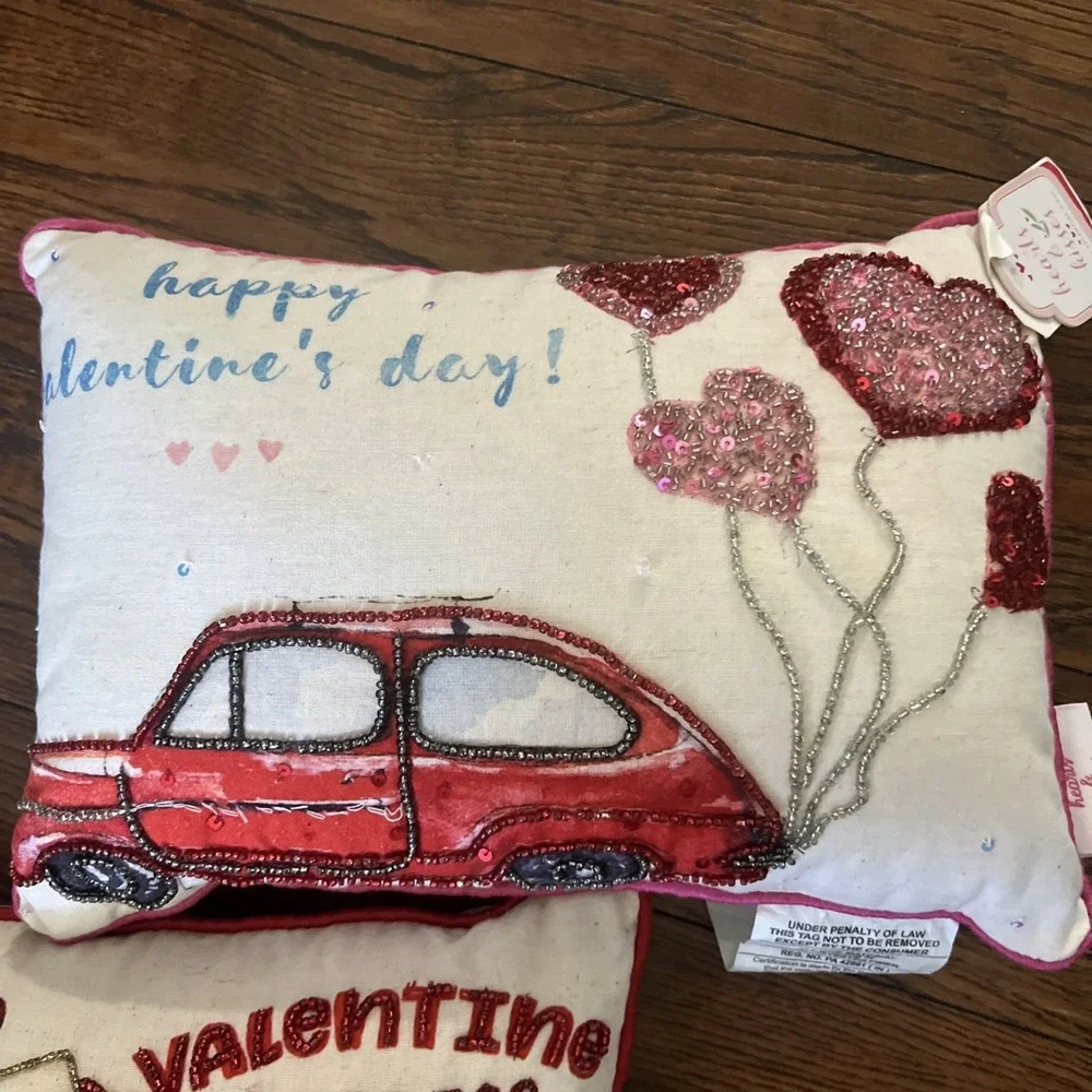 2 Hearts And Kisses Throw pillows Gnome Cars Beaded Love Embellished 13x9 Read